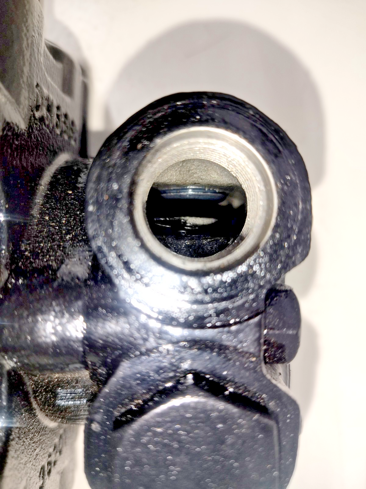 Kyb Kayaba 21010-30407 Hydraulic control valve - NEW