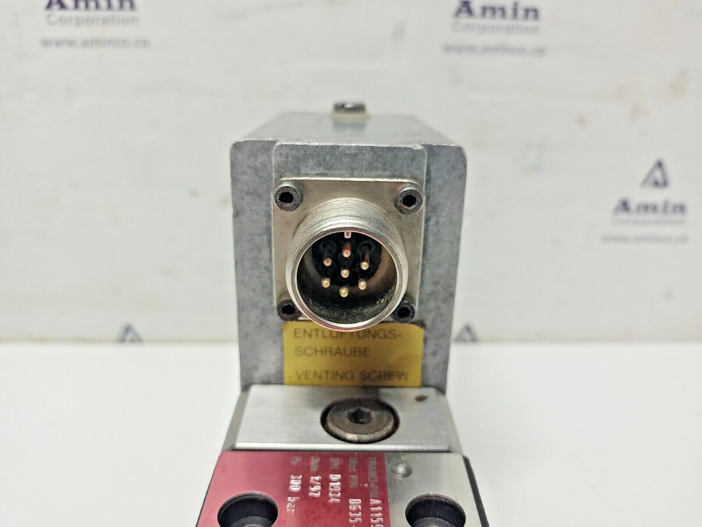 Moog D635-606B Hydraulic Servo valve Framo P/N: A11592, 300bar, 24VDC