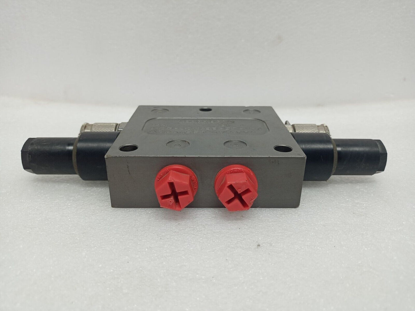MacGREGOR MCG-LCH/EB-ST-1-2 valve manifold 3571QX1001 valve - NEW