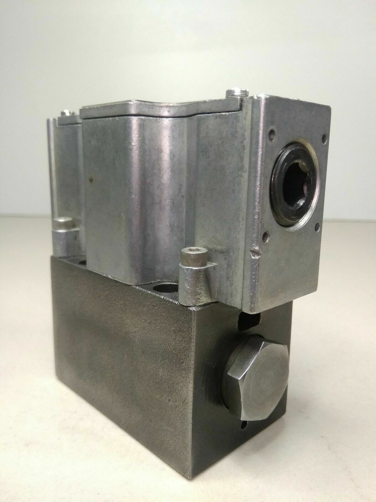 Denison Hydraulics A4D01 3151 0201 B1G0Q 81 Hydraulic Valve - NEW