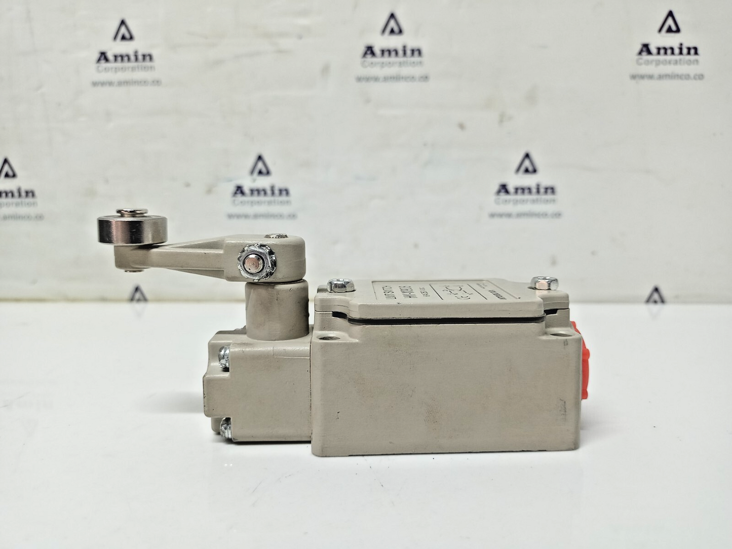 Hanyoung NUX HY-M908 Limit Switch 6A 250VAC - NEW