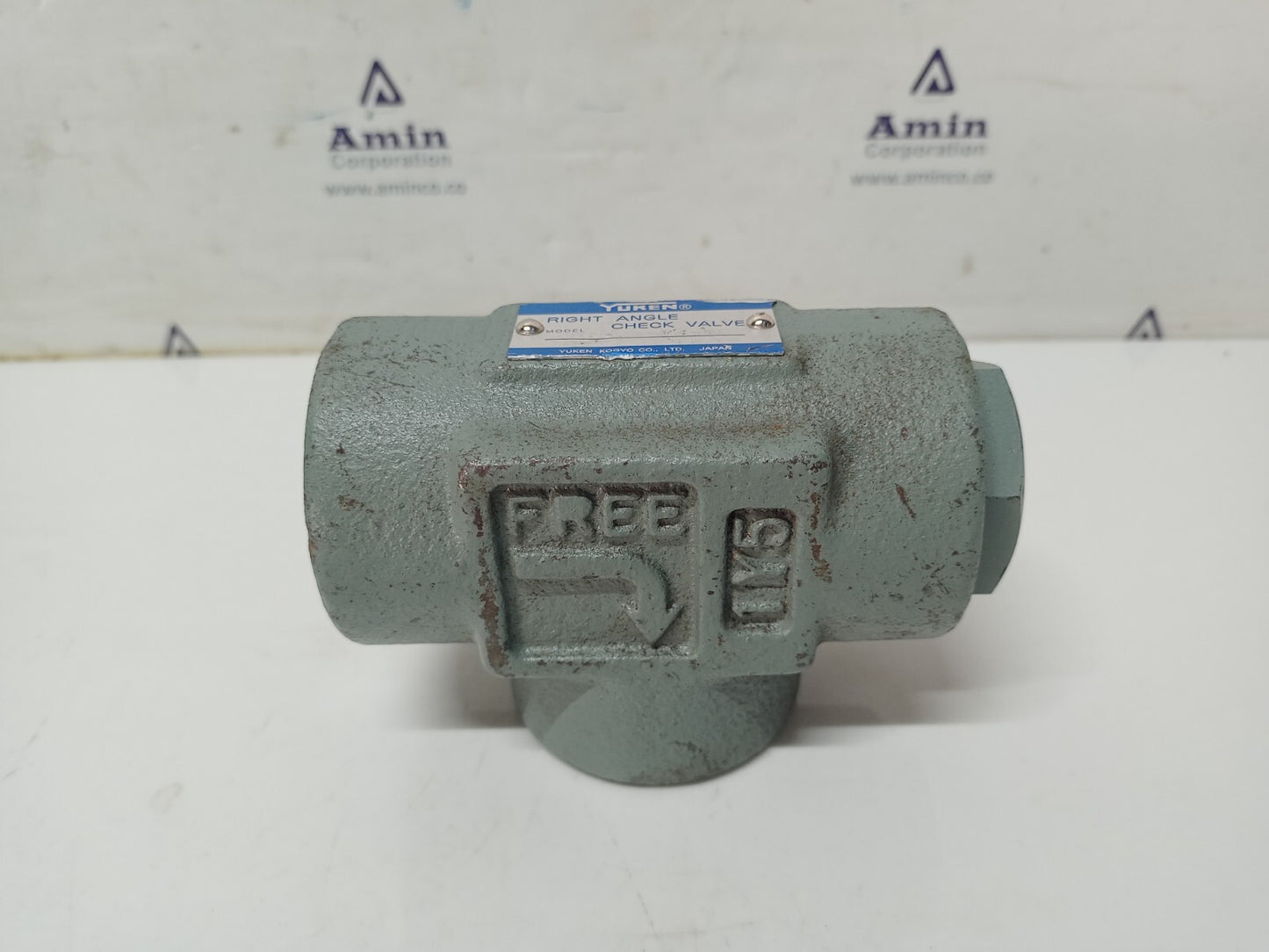 Yuken CRT-06-04-50 Right angle Check valve - NEW