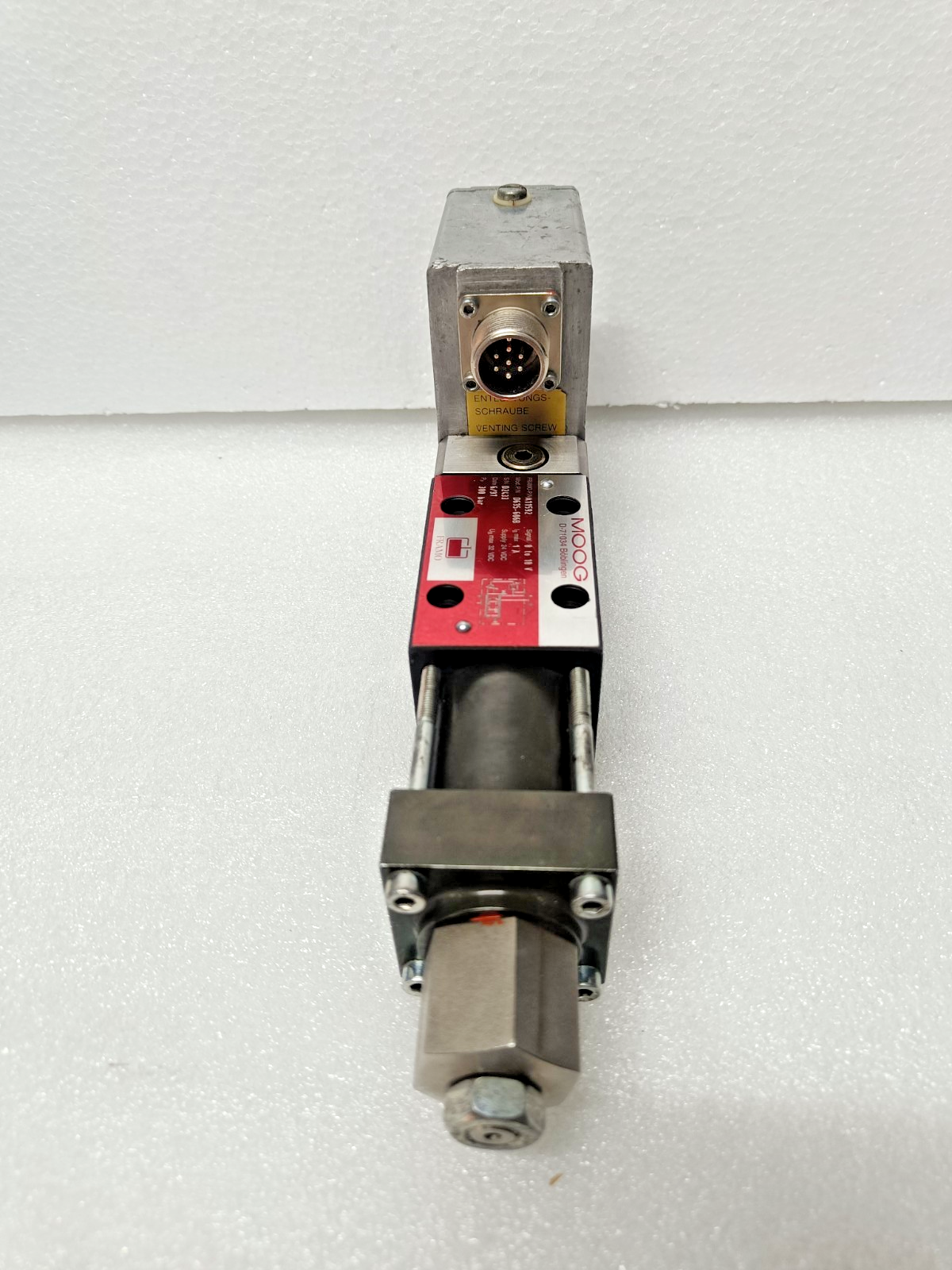 Moog D635-606B Hydraulic Servo valve Framo P/N: A11592 - Refurbished