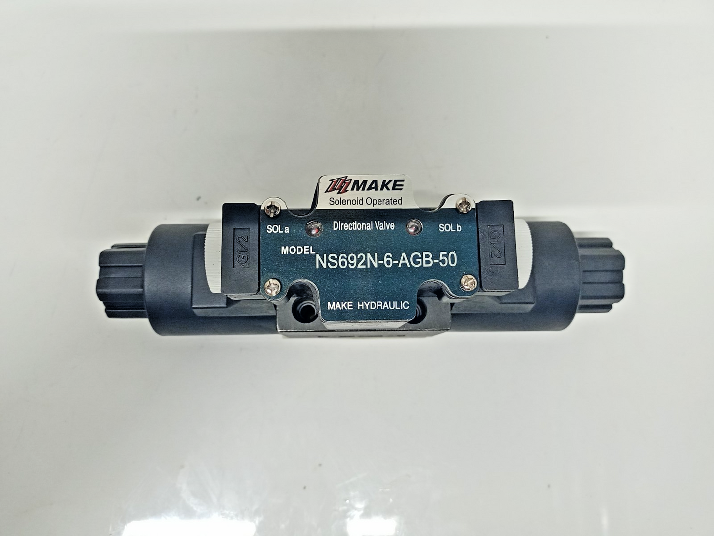 Make NS692N-6-AGB-50 Solenoid operated Directional control valve - NEW