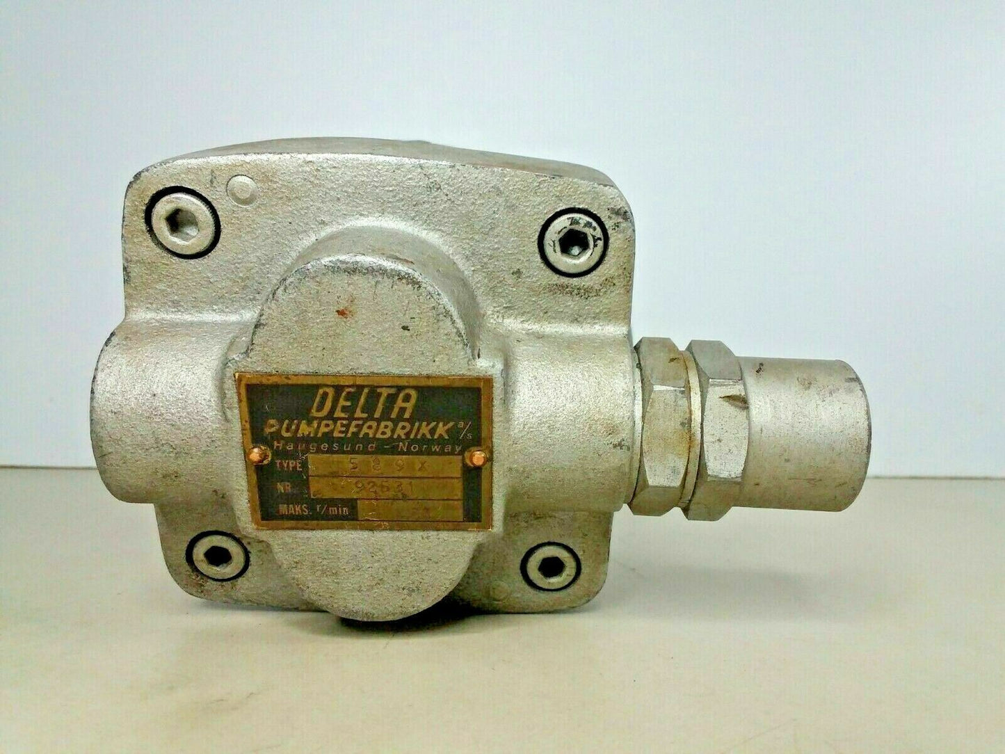 Delta pumpefabrikk Type: 589X Oil Pump