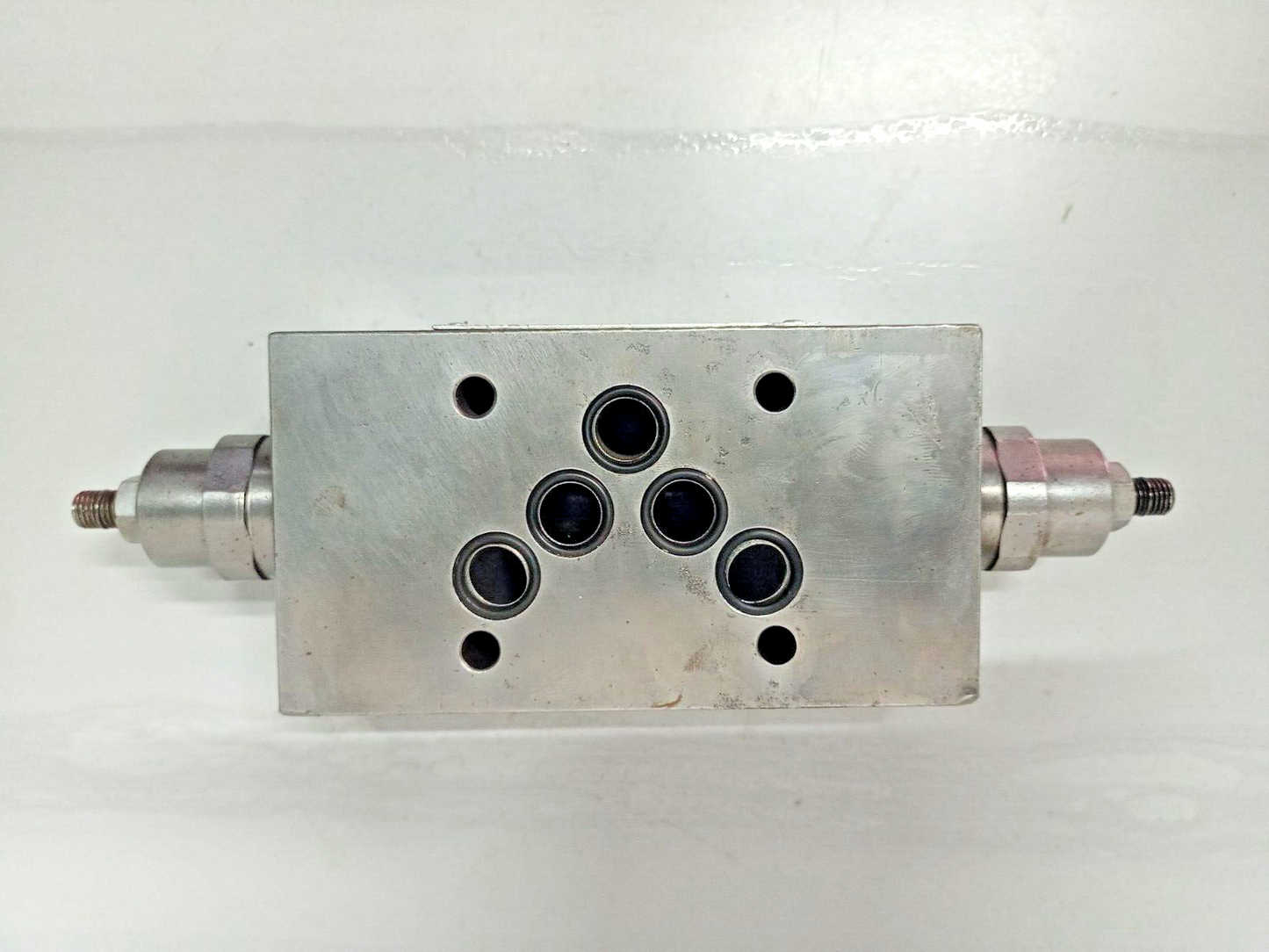 Double-A NNZZC-5-10C1 Flow control valve - NEW