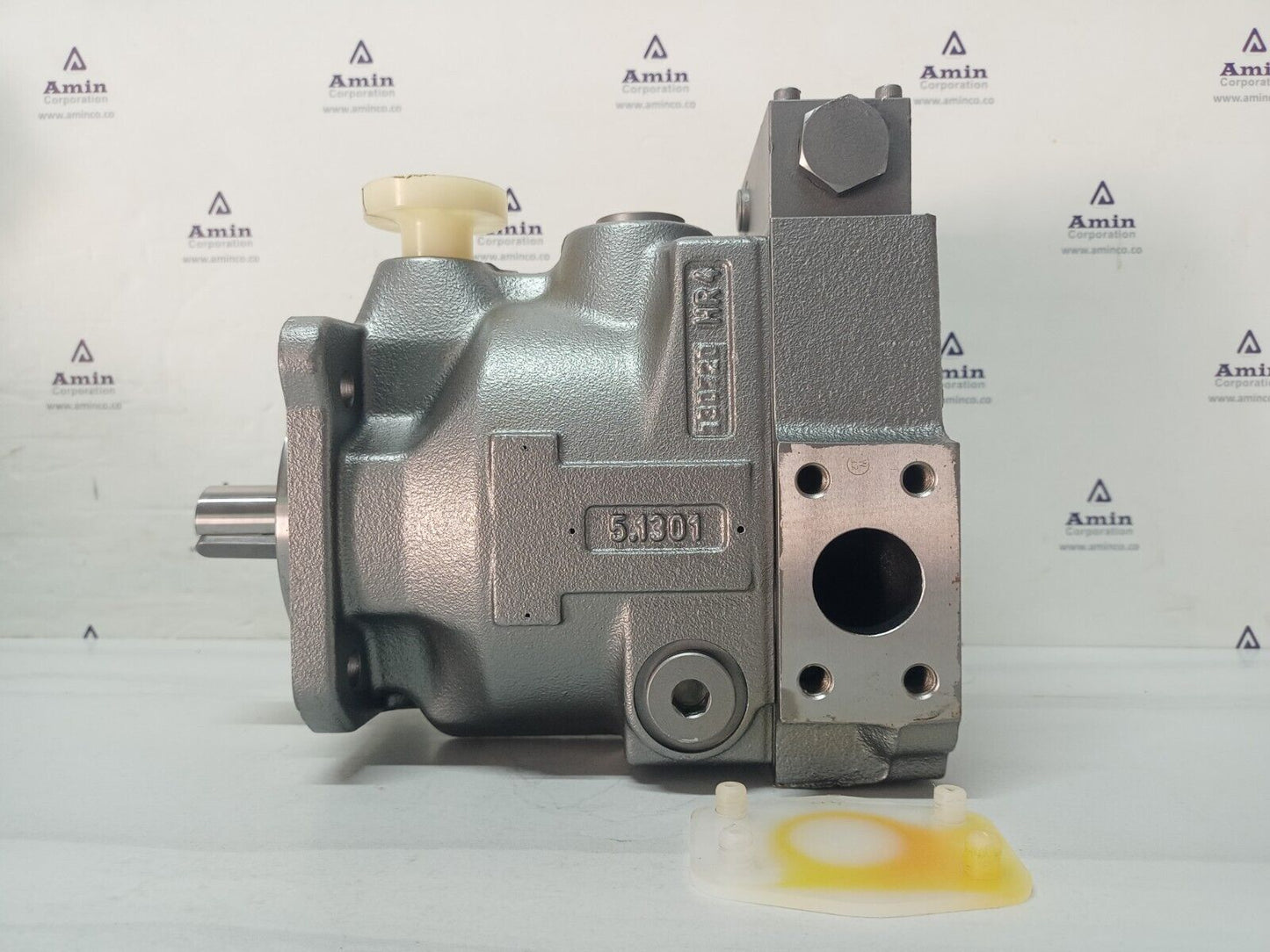 Parker PV028R1K1T1NMMC Variable displacement Axial Piston Pump 28cc - NEW