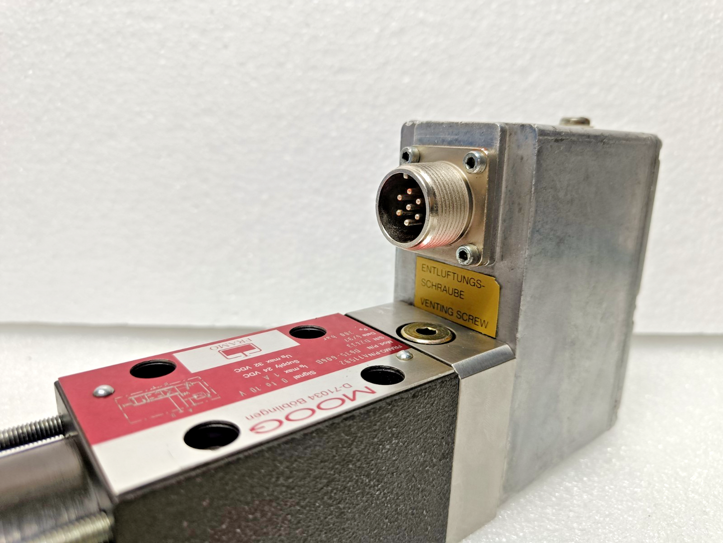 Moog D635-606B Hydraulic Servo valve Framo P/N: A11592 - Refurbished