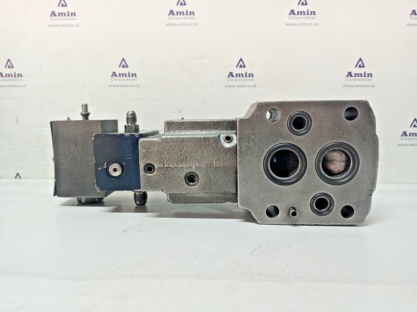 Vickers XG-06-FF-DG-0A-M-X2-ER440-EN434 with DG4V-3S-2A-M-X2-ER4-60 -Refurbished