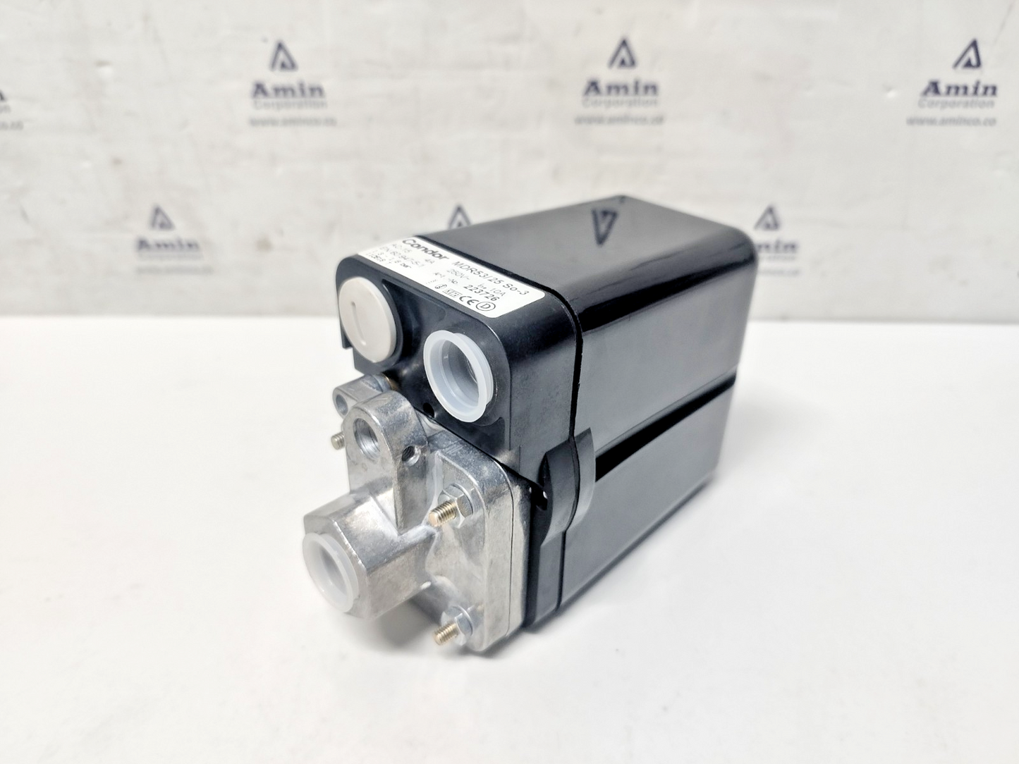 Condor MDR53/25 So-3 Pressure Switch AC-15, 4A, 250V, 1.3-1.6bar - NEW