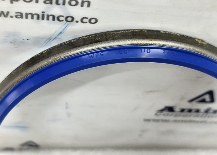 Macgregor P/N: 24328 Seal Kit 180/100 for Hyd. Luffing Cylinder - NEW
