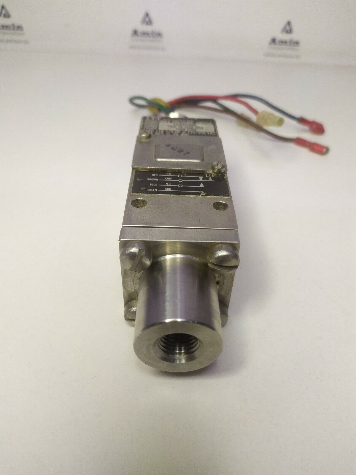 ITT Neo-Dyn 232P43C6HN R Adjustable pressure switch 1000-3100 Psig