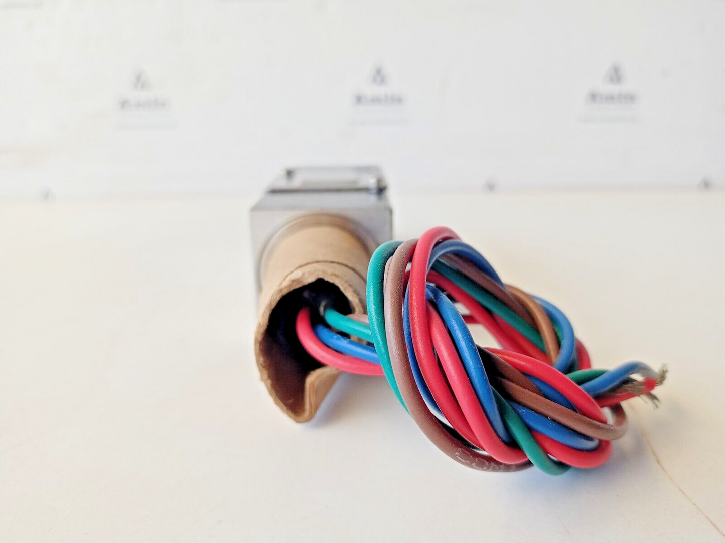 ITT NEO-DYN 232P44C6HN Adjustable pressure switch 2800-6000 PSIG - NEW