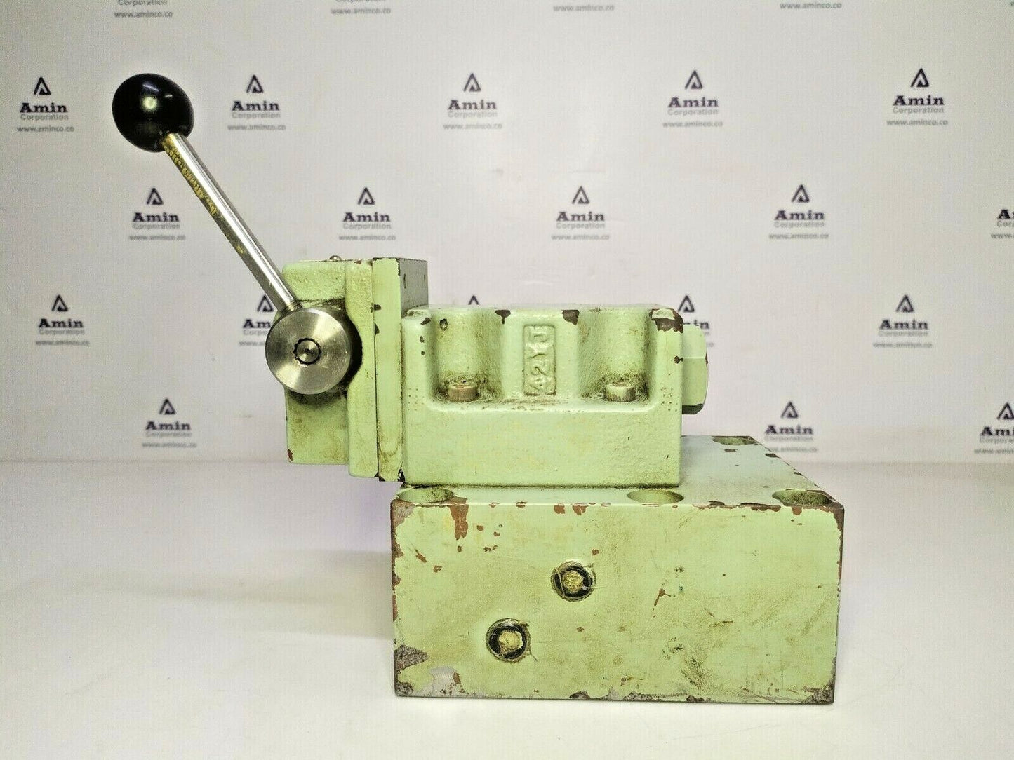 Yuken DMG-03-2D2-5070 Directional control valve