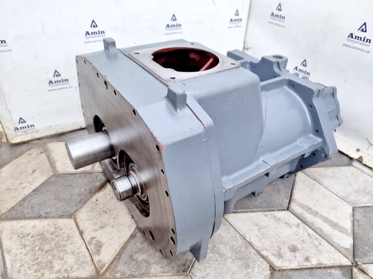 Atlas copco P/N: 1616725681 Air end Screw air compressor