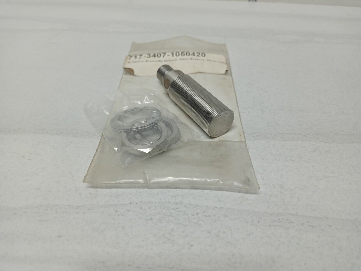 Allen Bradley 871TM-M10NP18-D4 Series B Proximity Sensor 10mm - NEW