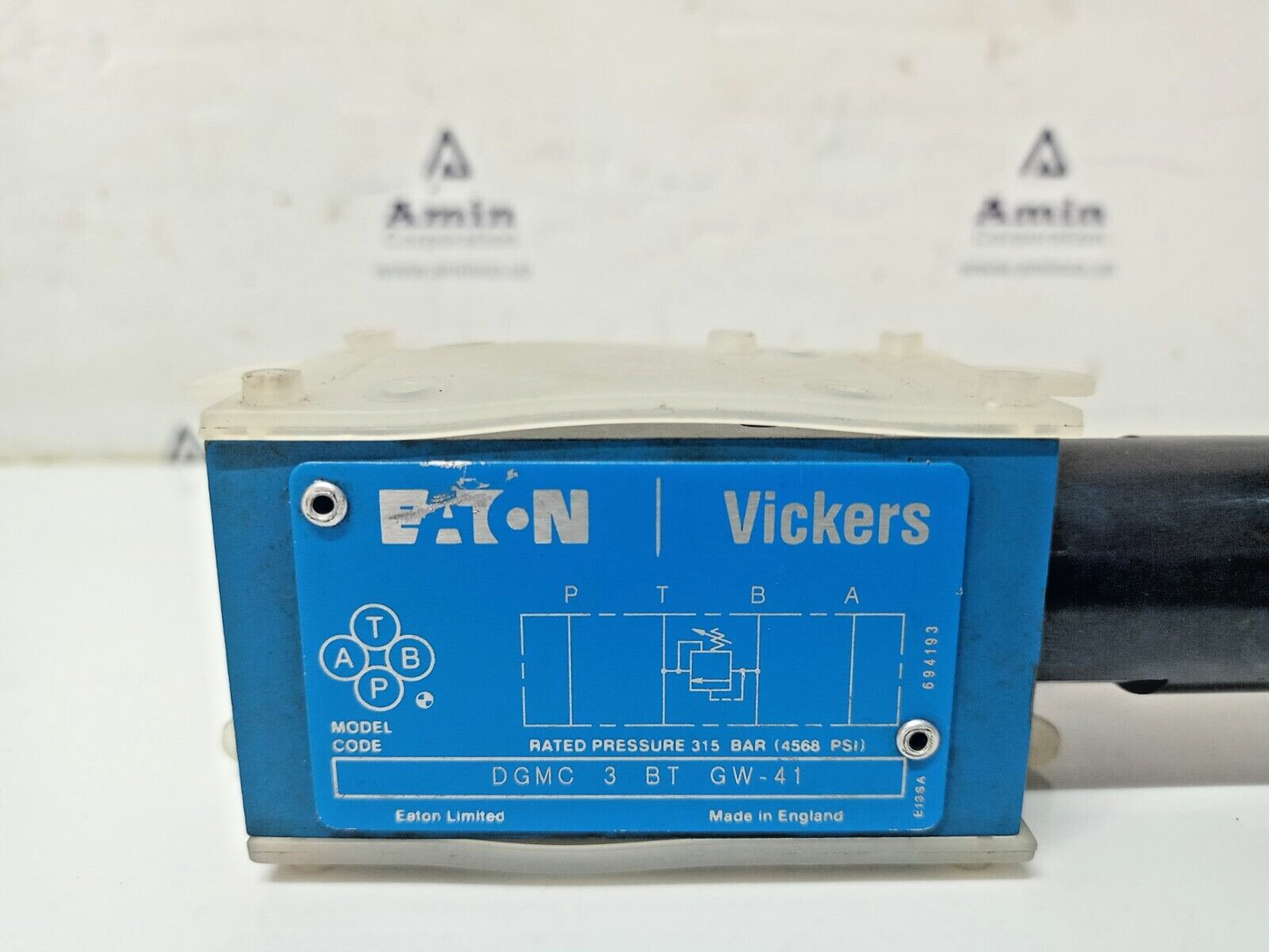 Eaton Vickers DGMC-3-BT-GW-41 Pressure Relief Valve - New