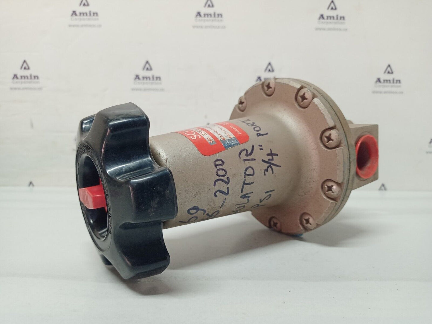 Schrader REGULATOR No.: 3566-2200, PRESSURE RANGE 5-125PSIG - NEW