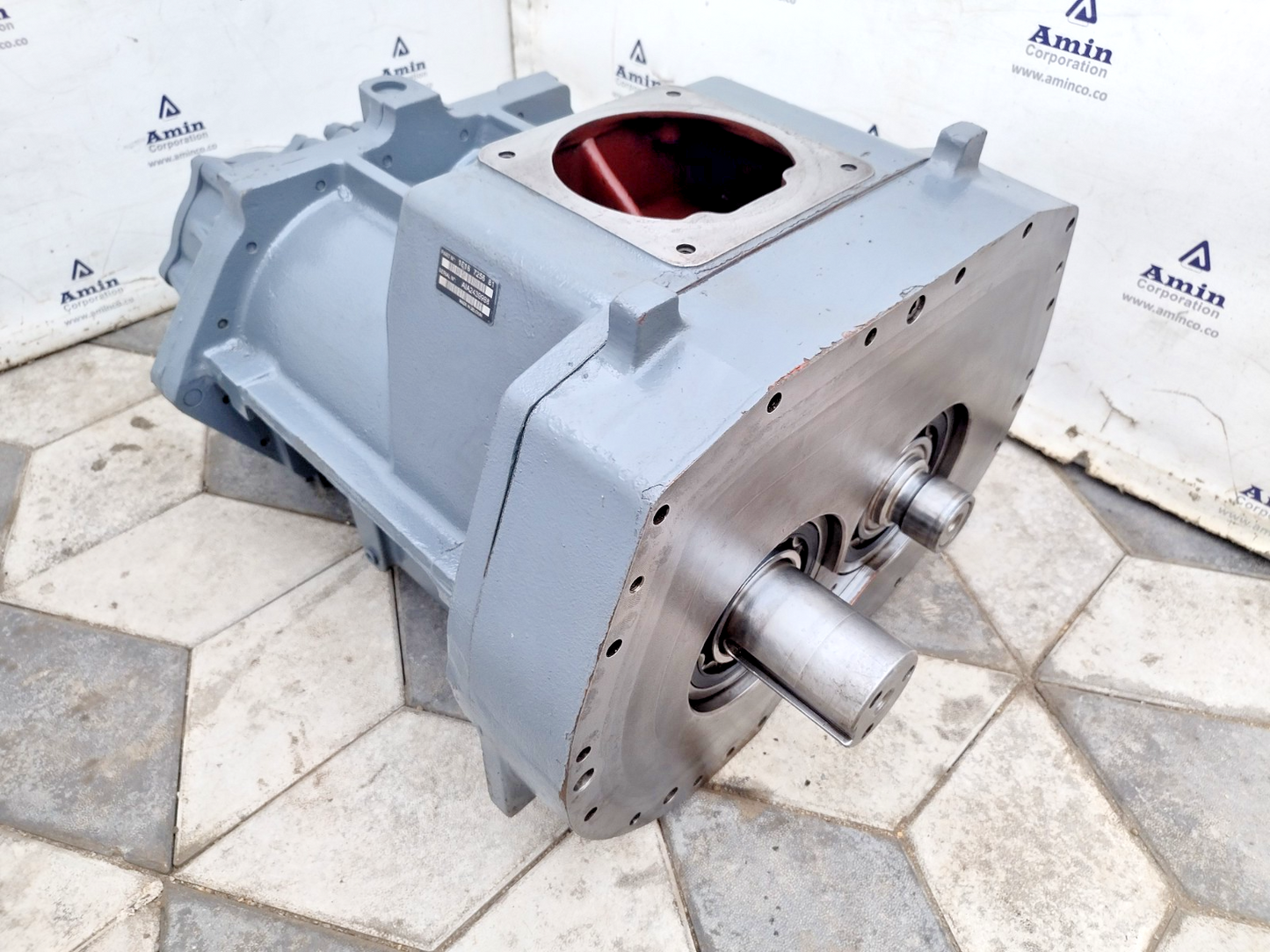 Atlas copco P/N: 1616725681 Air end Screw air compressor