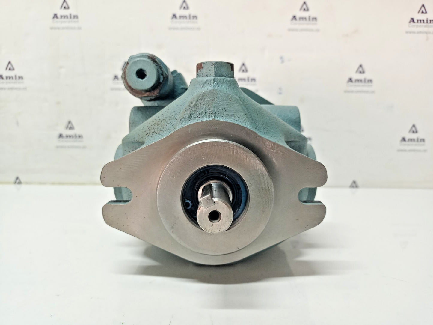 Daikin V8A1RX-20 Hydraulic Piston Pump - NEW
