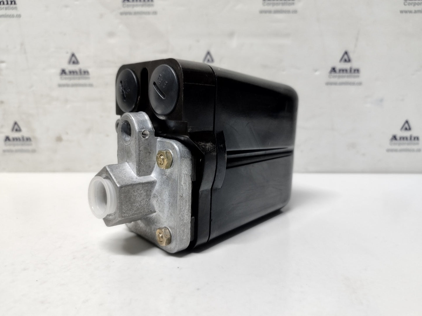 Condor MDR53/16 Pressure Switch AC-15, 4A, 250V, 9.2-10bar