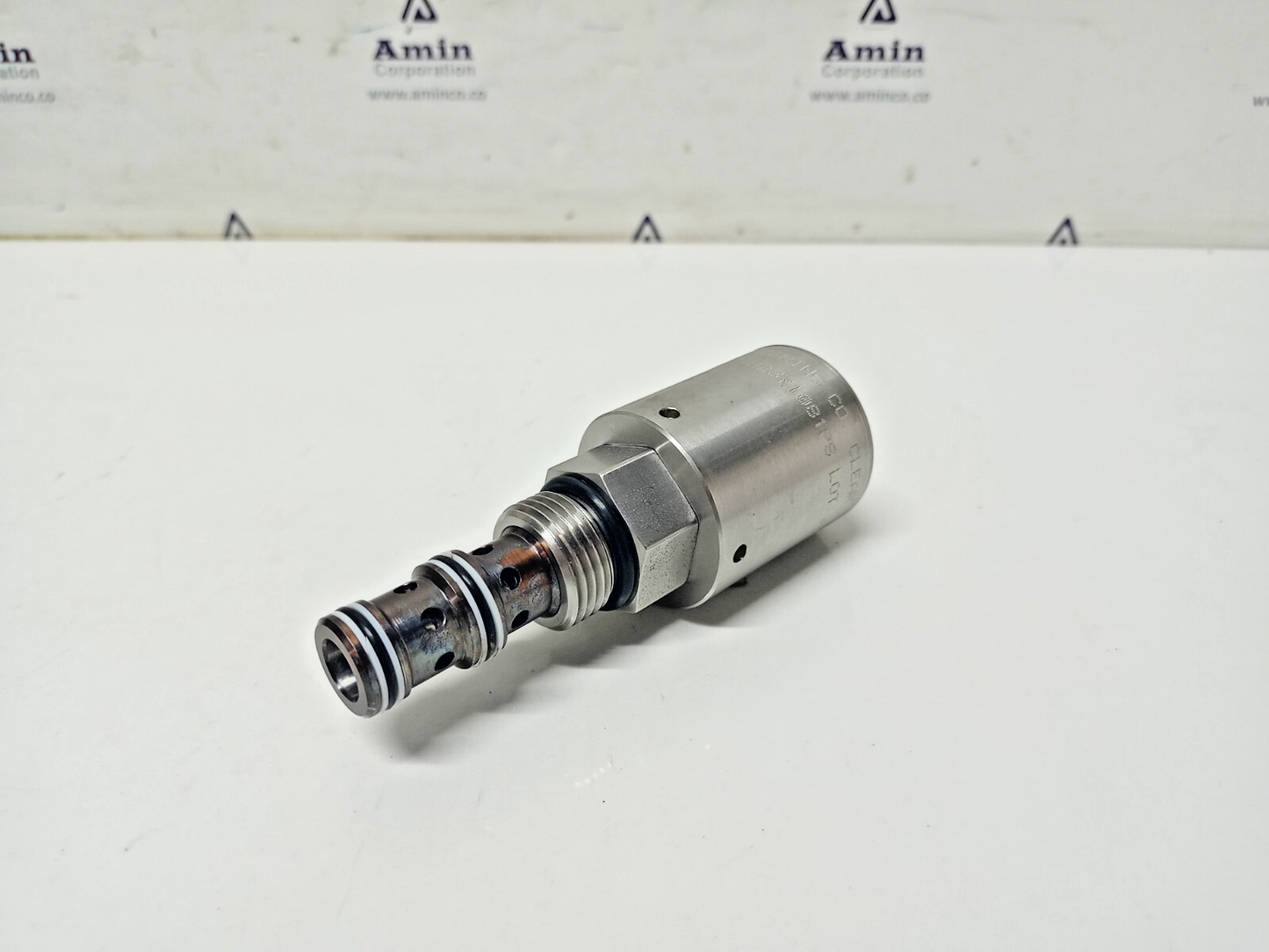 Doering Co. 54H2371081PS Hydraulic External Pilot Cartridge Valve - NEW