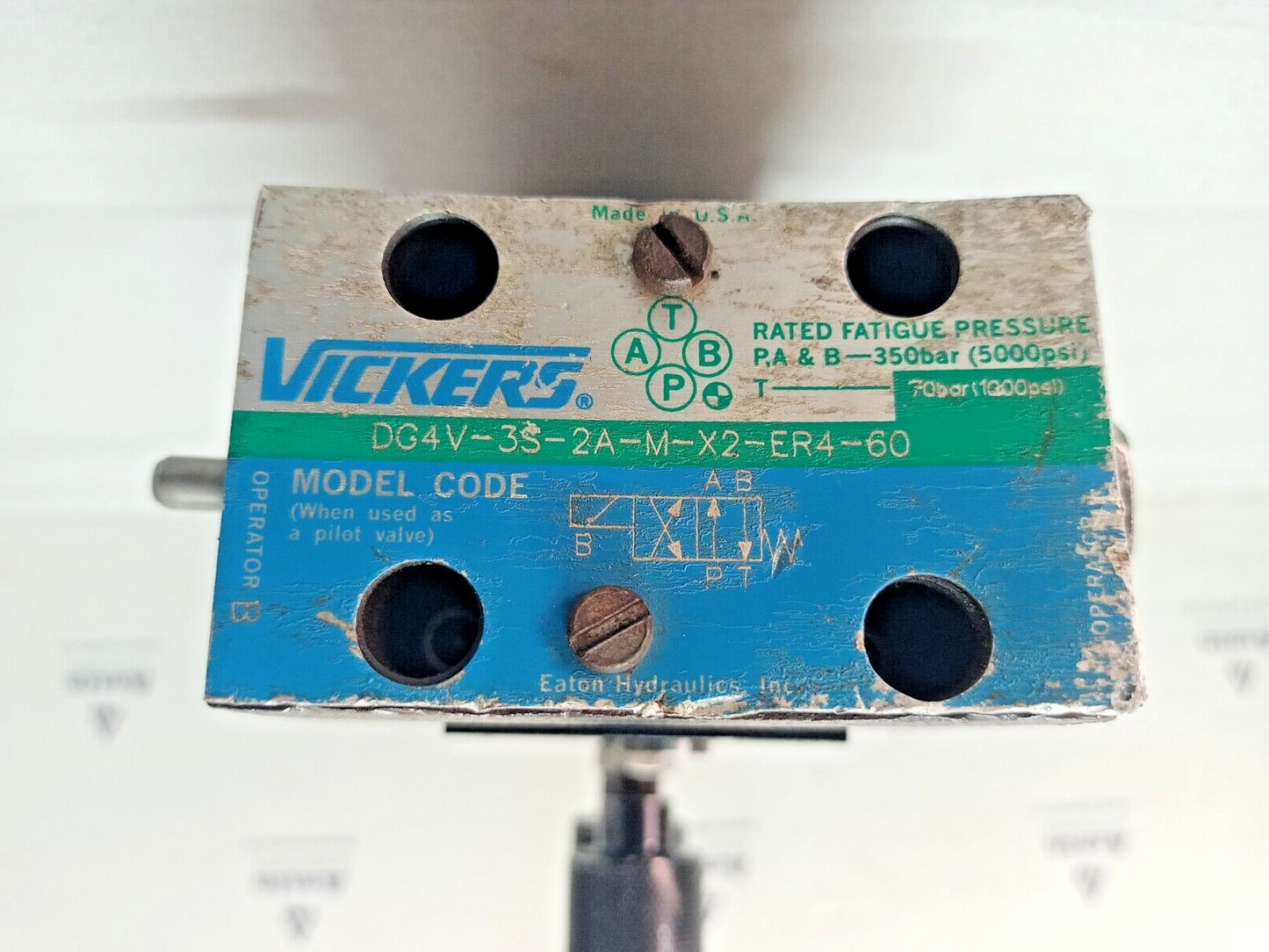 Vickers XG-06-FF-DG-0A-M-X2-ER440-EN434 with DG4V-3S-2A-M-X2-ER4-60 -Refurbished