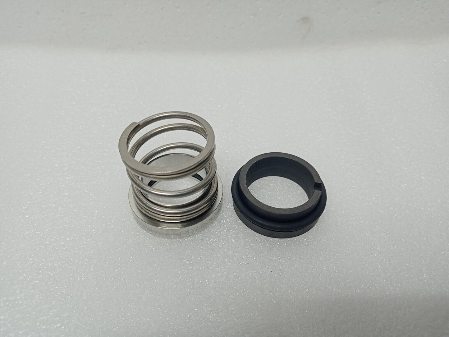 John Crane Mechanical seal size: 30mm - NEW