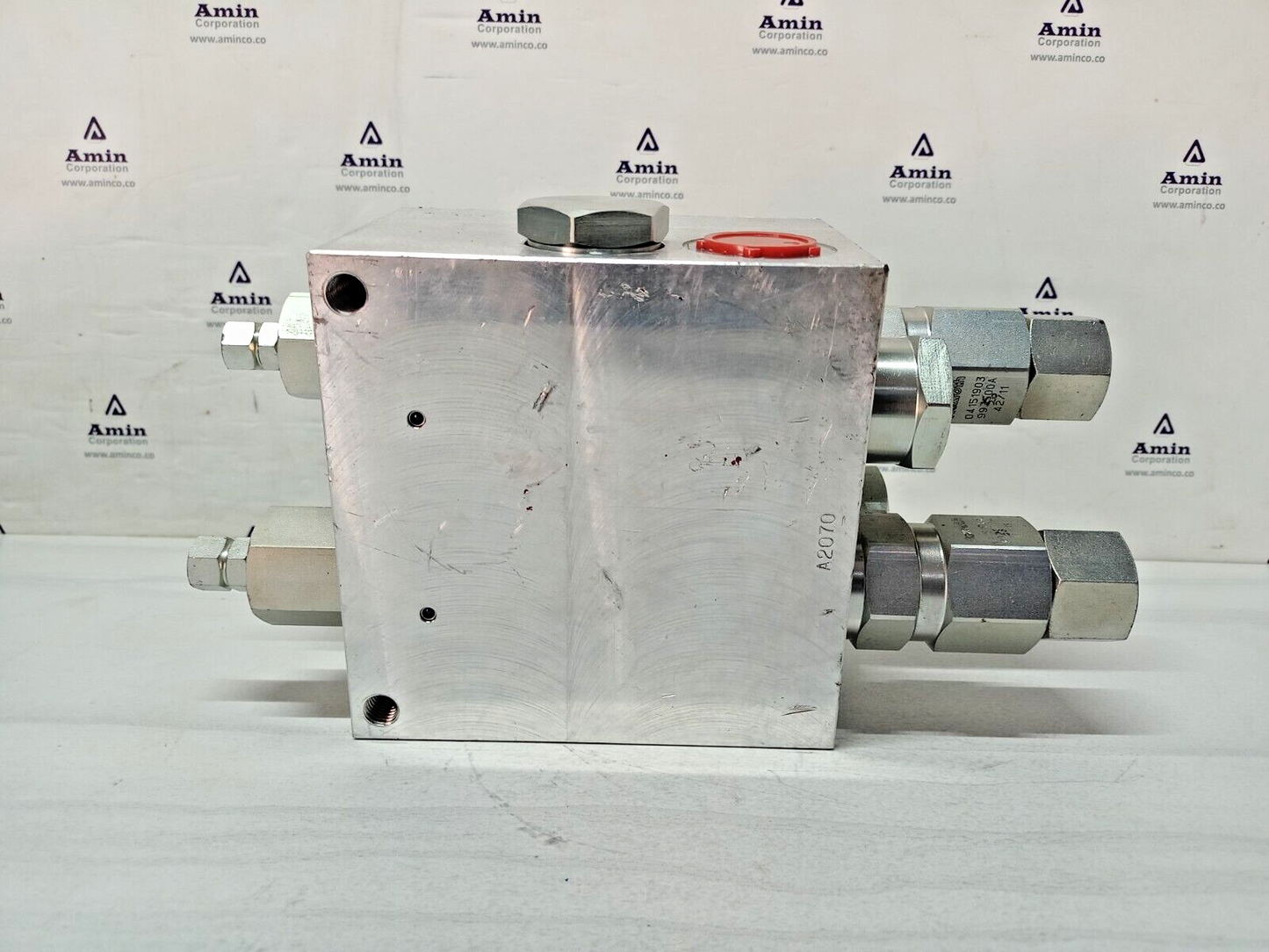 Oil control 05714739053500A Hydraulic valve block - NEW
