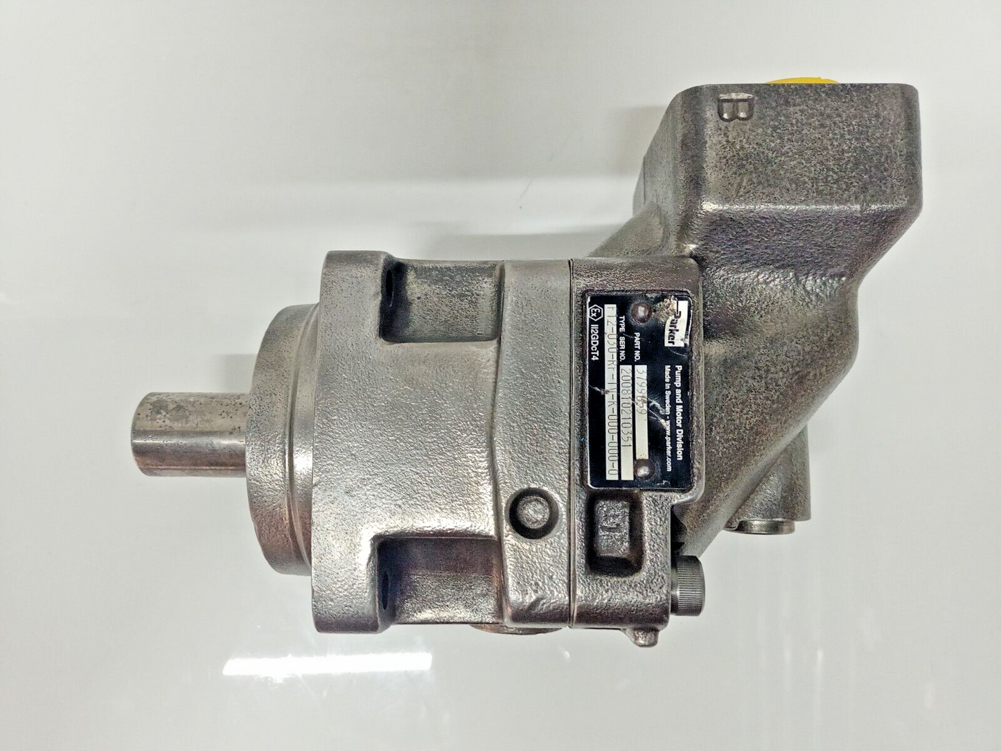 Parker F12-030-RF-IV-K-000-000-0 Hydraulic Piston Pump 30cm3 - NEW