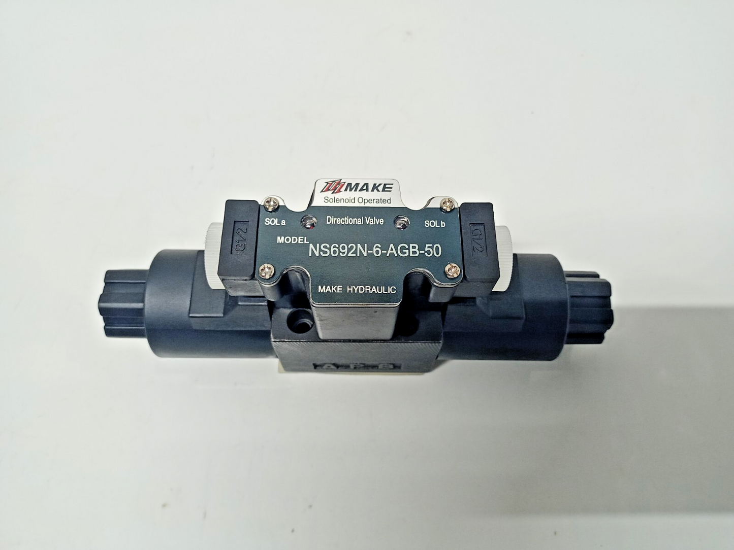 Make NS692N-6-AGB-50 Solenoid operated Directional control valve - NEW
