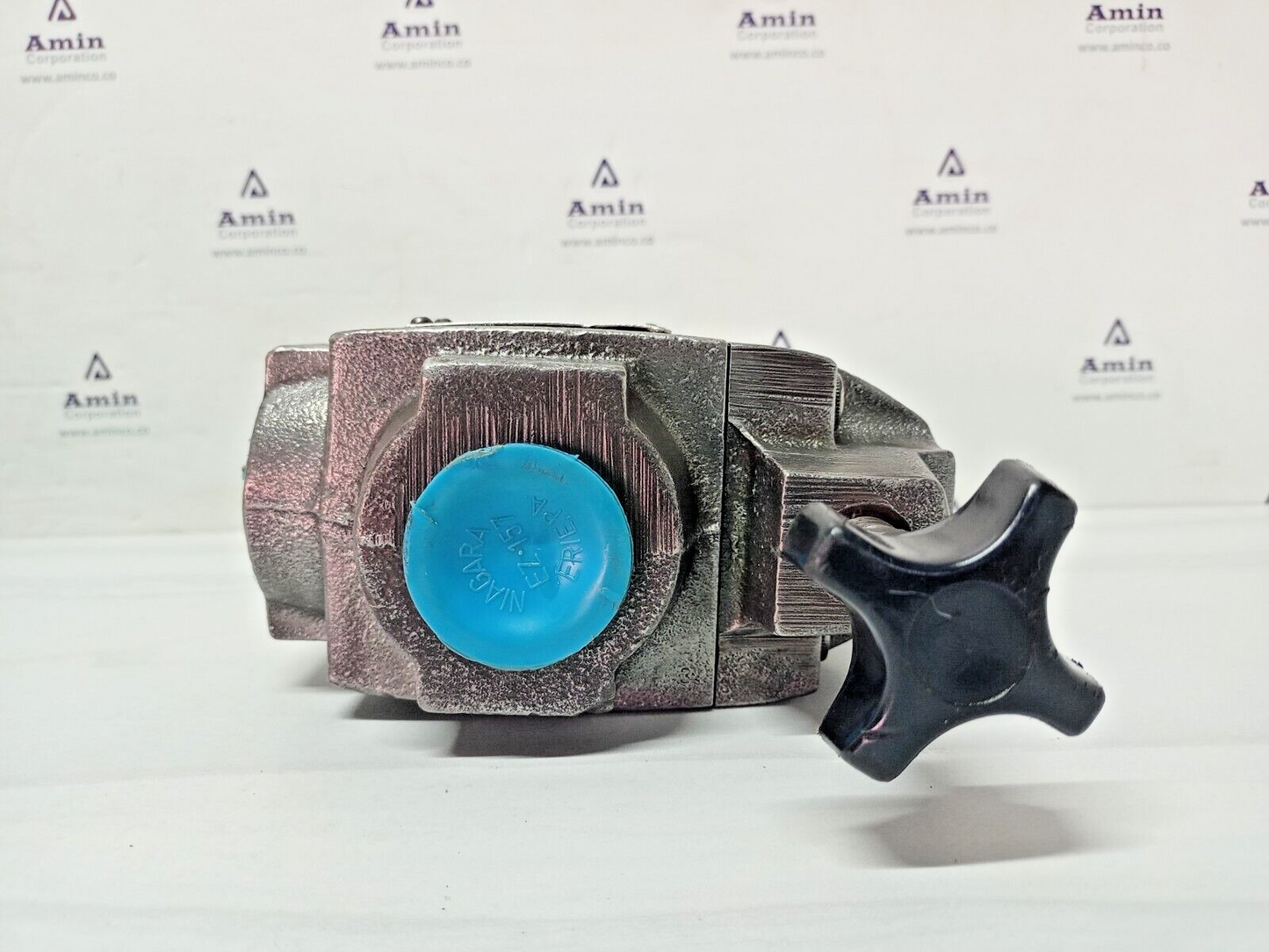 Vickers CT 10 F 30 pressure relief valve Rated pressure: 1500-3000 PSI CT10F30