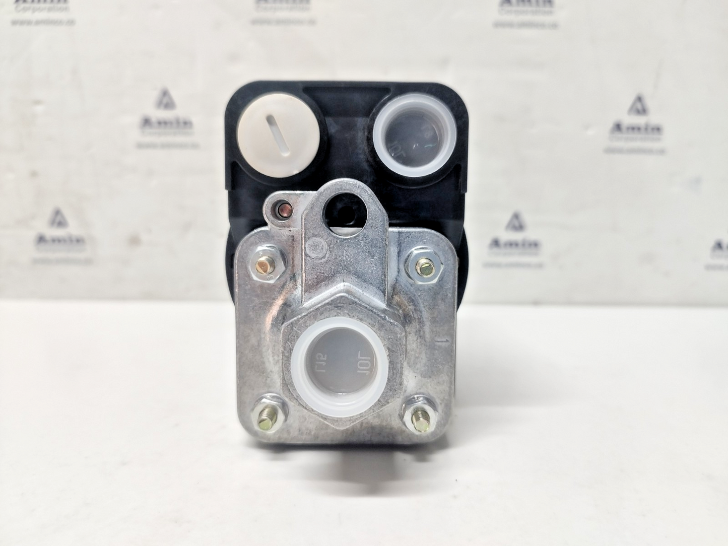 Condor MDR53/25 So-3 Pressure Switch AC-15, 4A, 250V, 1.3-1.6bar - NEW