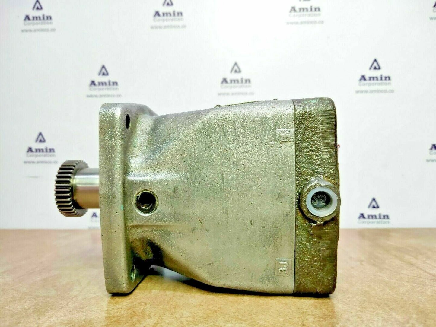 Nachi PMB-1B-10-10 Hydraulic Piston Motor - NEW Unused Surplus