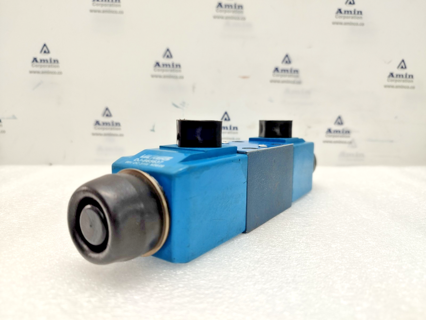 Eaton Vickers DG4V 3S 6C H M U DJ5 60 Directional Control valve - NEW