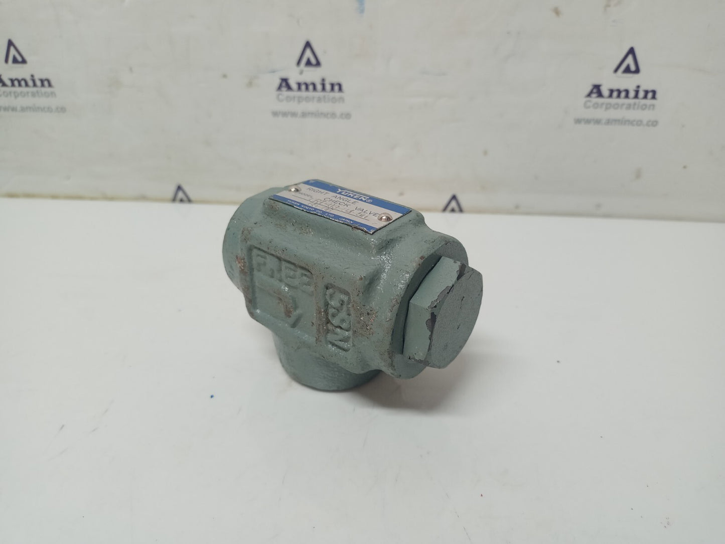 Yuken CRT-03-04-50 Right angle Check valve - NEW