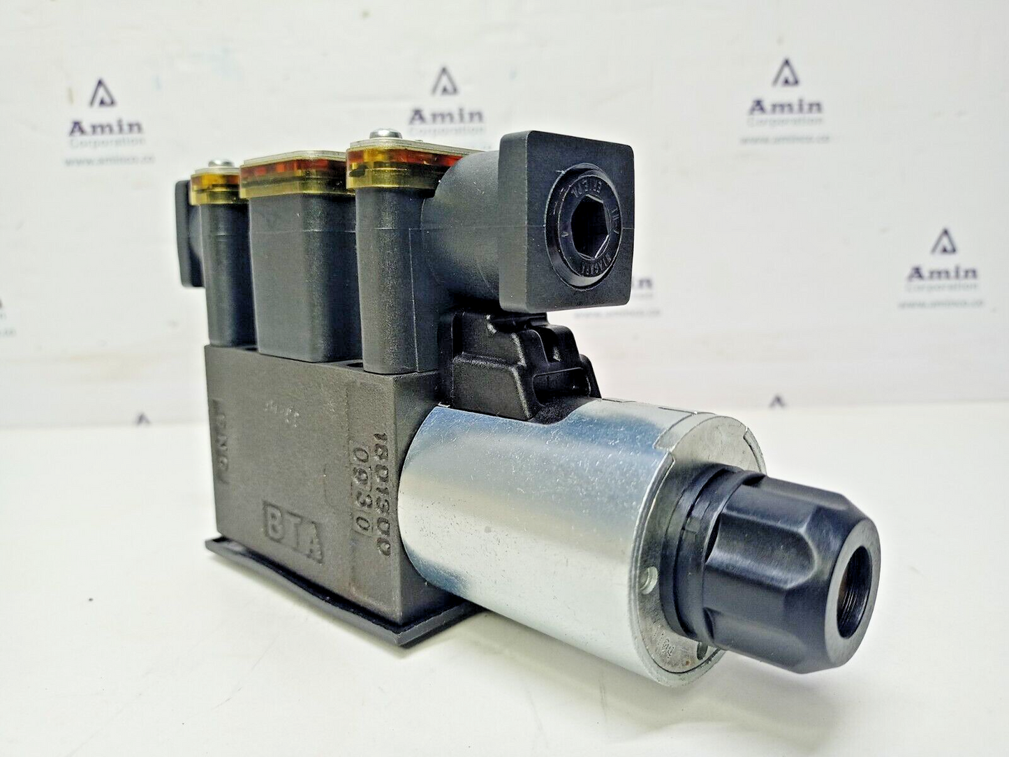 Denison Hydraulics A4D0131510101C1G0Q61 Directional control valve 24VDC - NEW