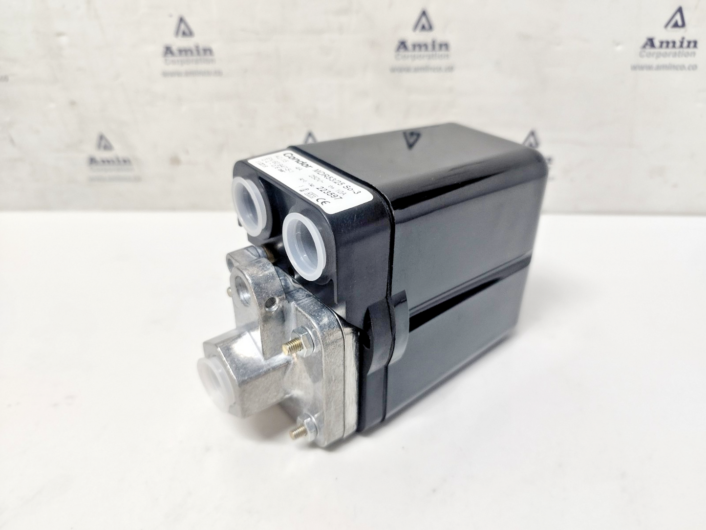 Condor MDR53/25 So-3 Pressure Switch AC-15, 4A, 250V, 0.4-0.5bar - NEW
