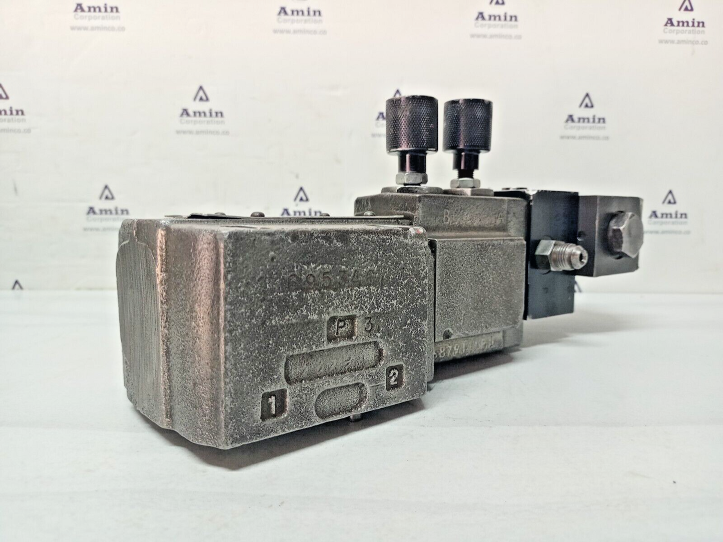 Vickers XG-06-FF-DG-0A-M-X2-ER440-EN434 with DG4V-3S-2A-M-X2-ER4-60 -Refurbished