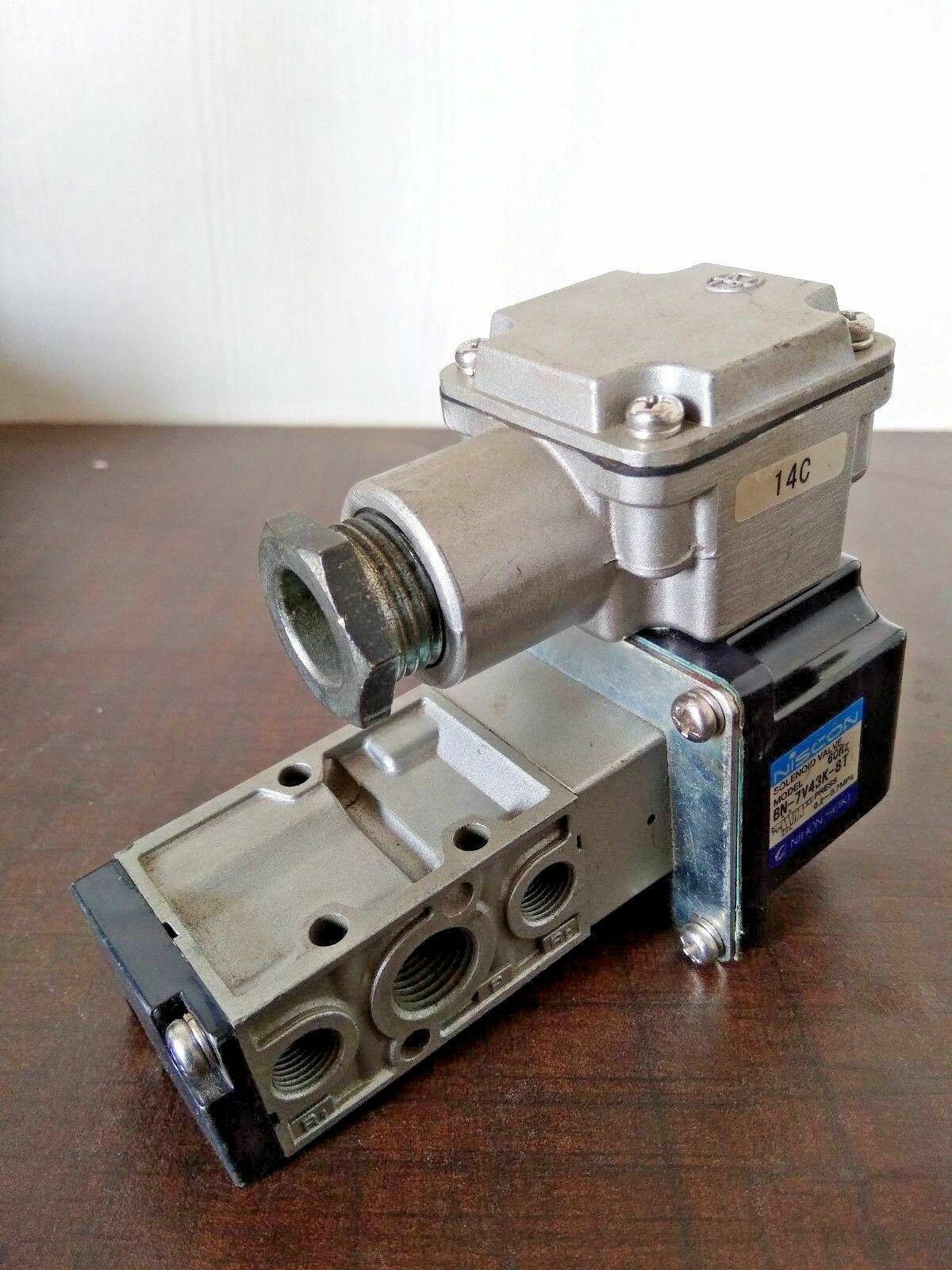 Niscon Nihon Seiki BN-7V43K-8T  Solenoid Valve 60Hz Press: 0.2~0.7 Mpa - NEW