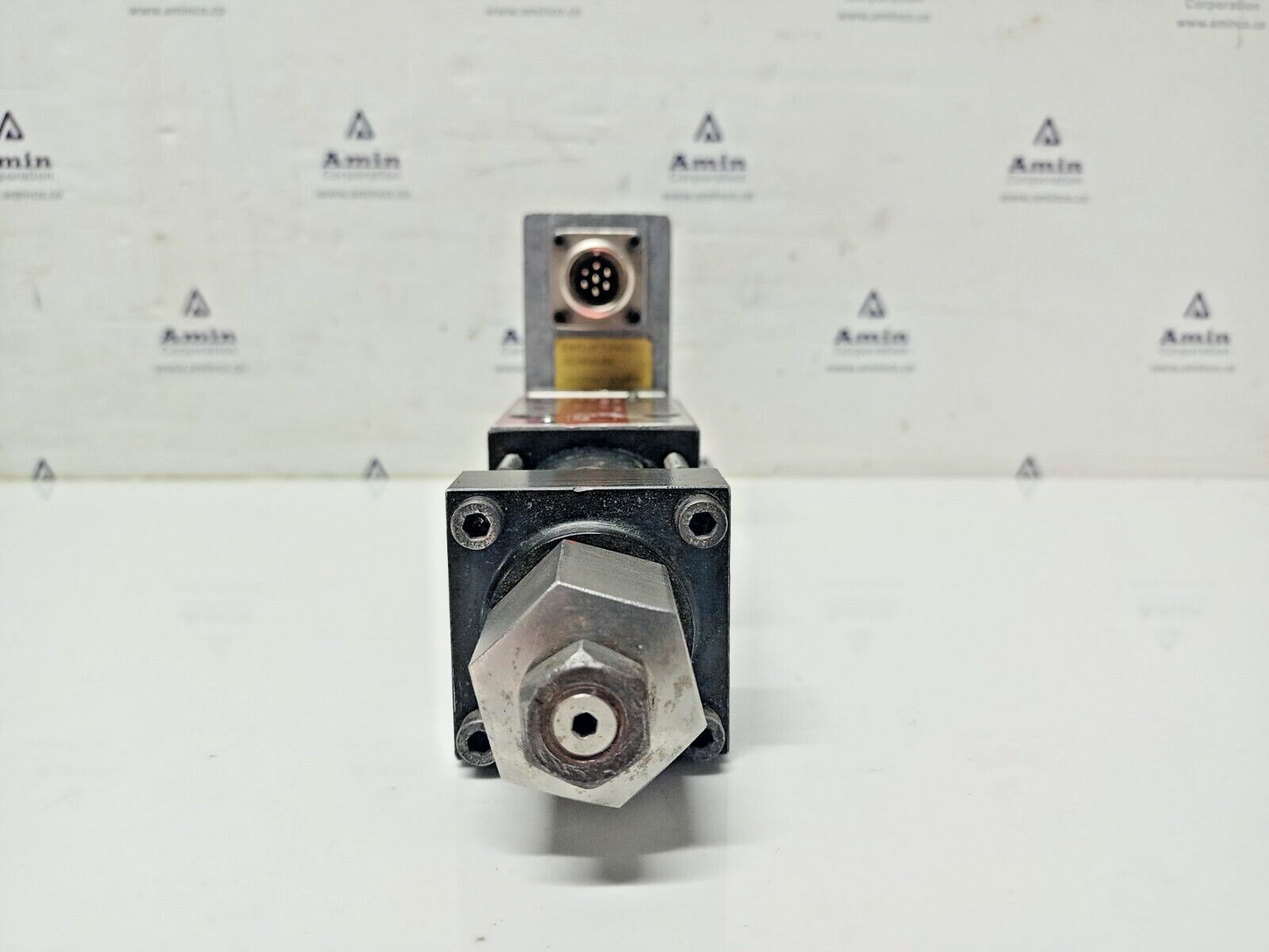 Moog D635-606B Hydraulic Servo valve Framo P/N: A11592, 300bar, 24VDC