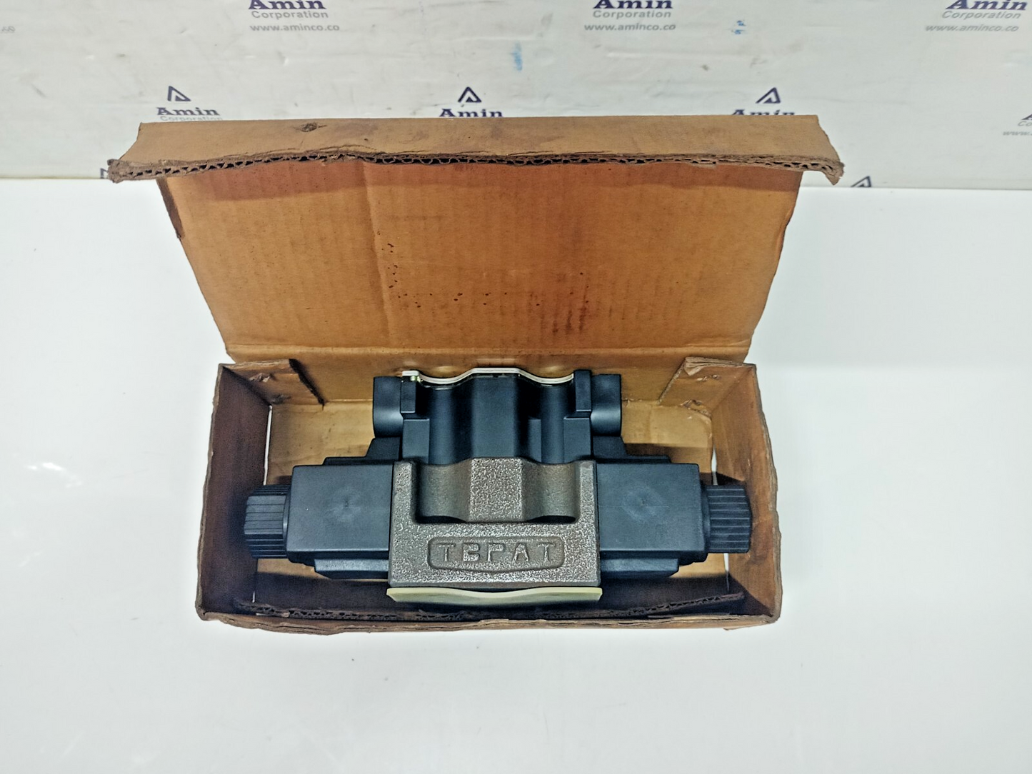 Yuken DSG-03-3C4-A100-50 Directional Control Valve - NEW