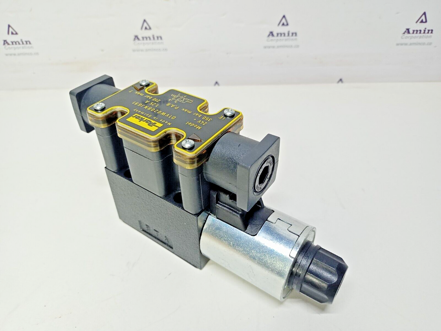 Parker D1VW 020BNJG91 Directional Control Valve D1VW series - NEW