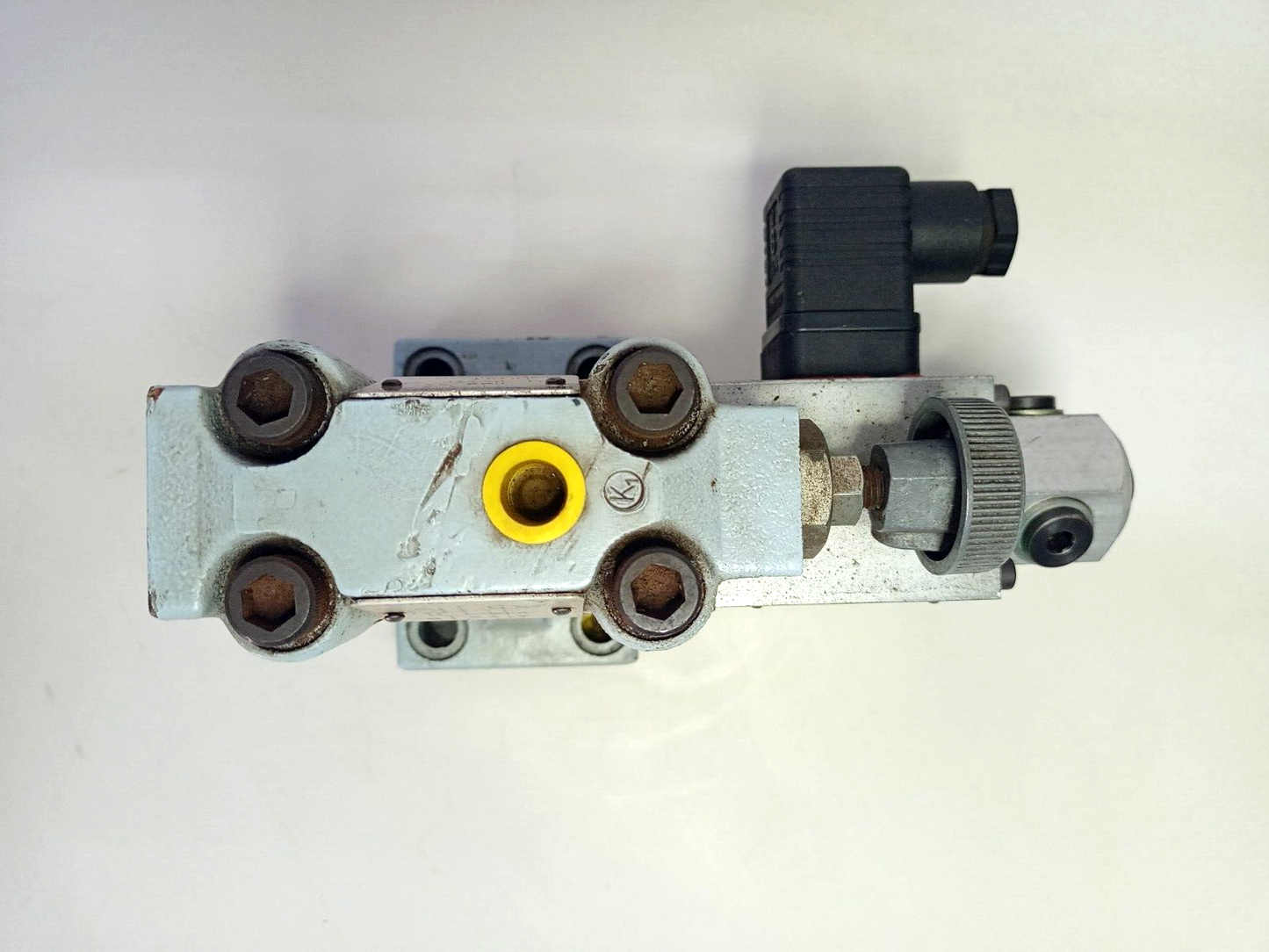Denison VP01 30 0Q A1 with R4V 03 593 12 P1 - NEW