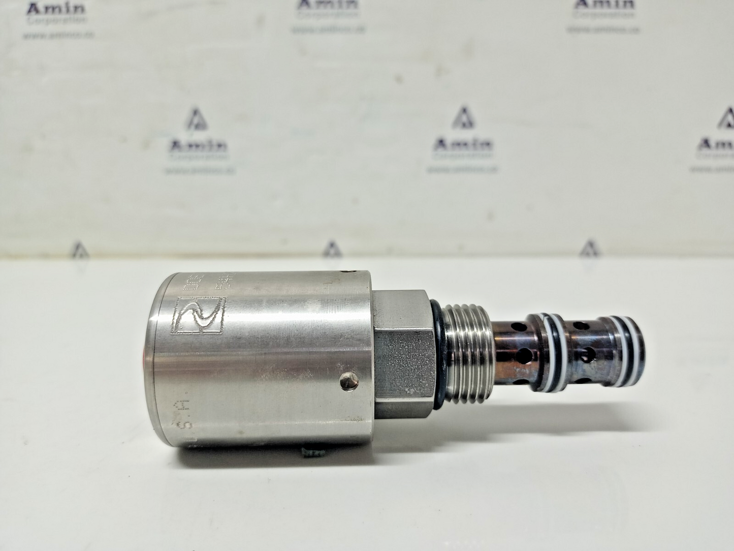 Doering Co. 54H2371081PS Hydraulic External Pilot Cartridge Valve - NEW
