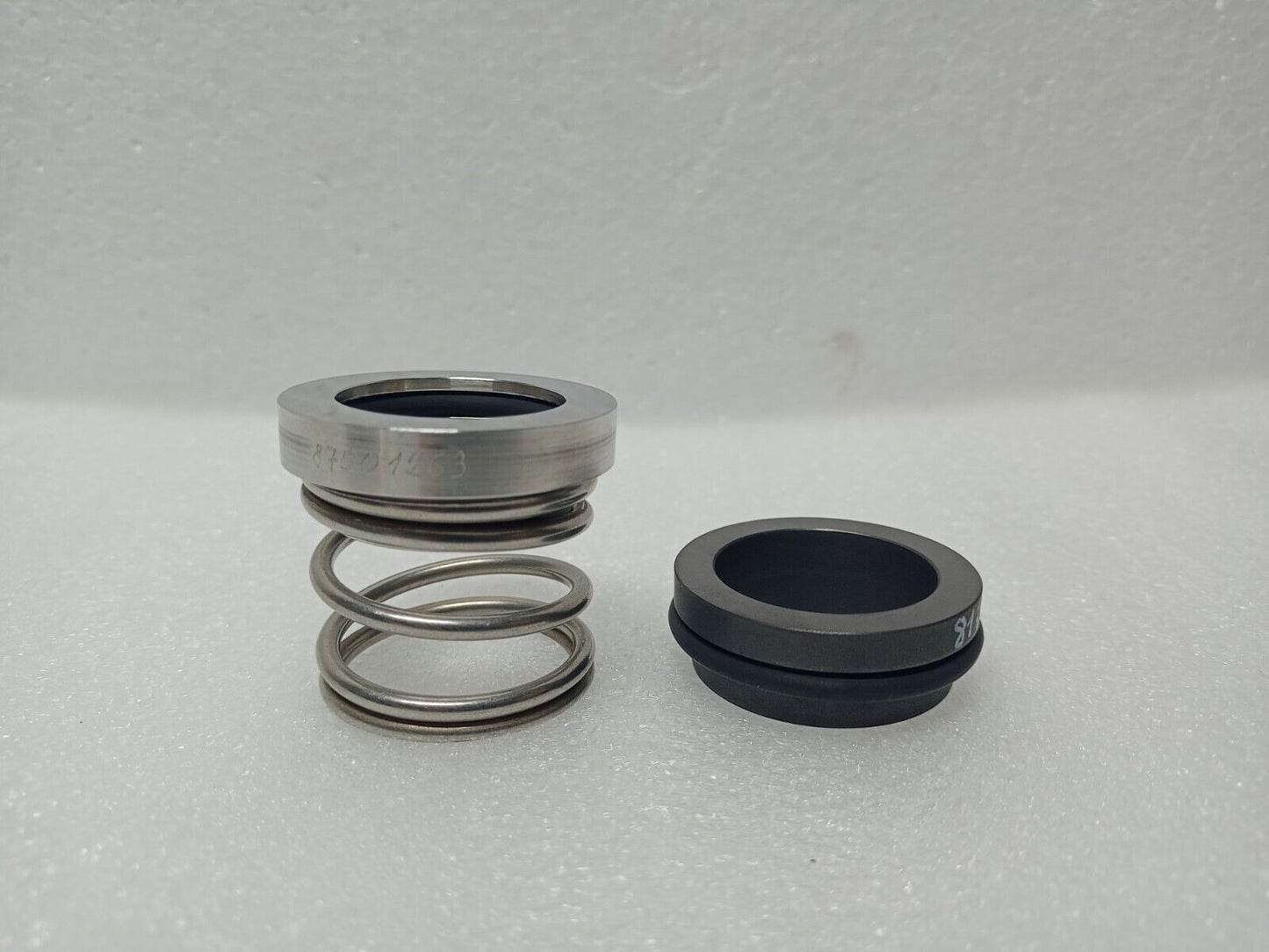 John Crane Mechanical seal size: 30mm - NEW