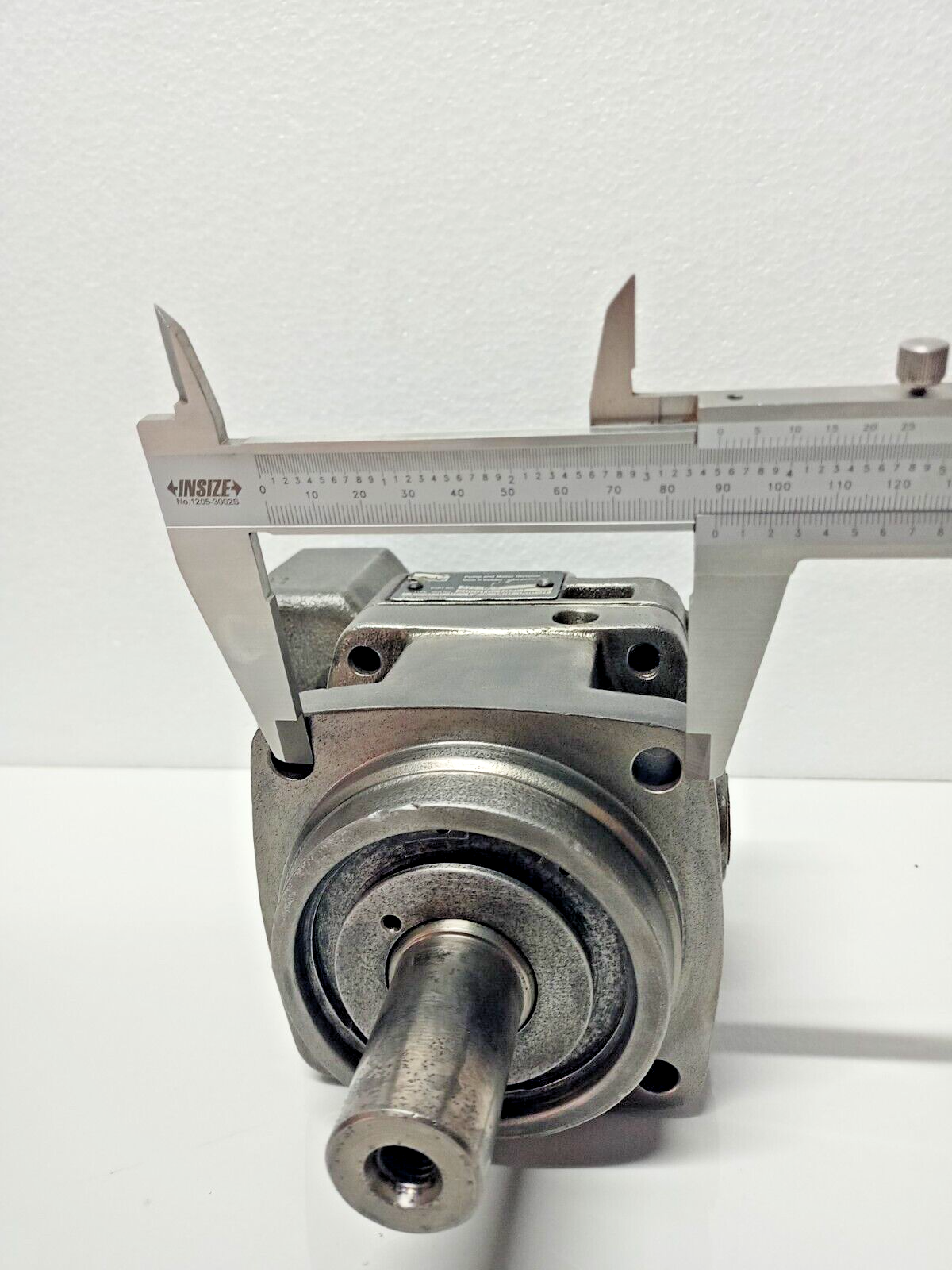Parker F12-030-RF-IV-K-000-000-0 Hydraulic Piston Pump 30cm3 - NEW