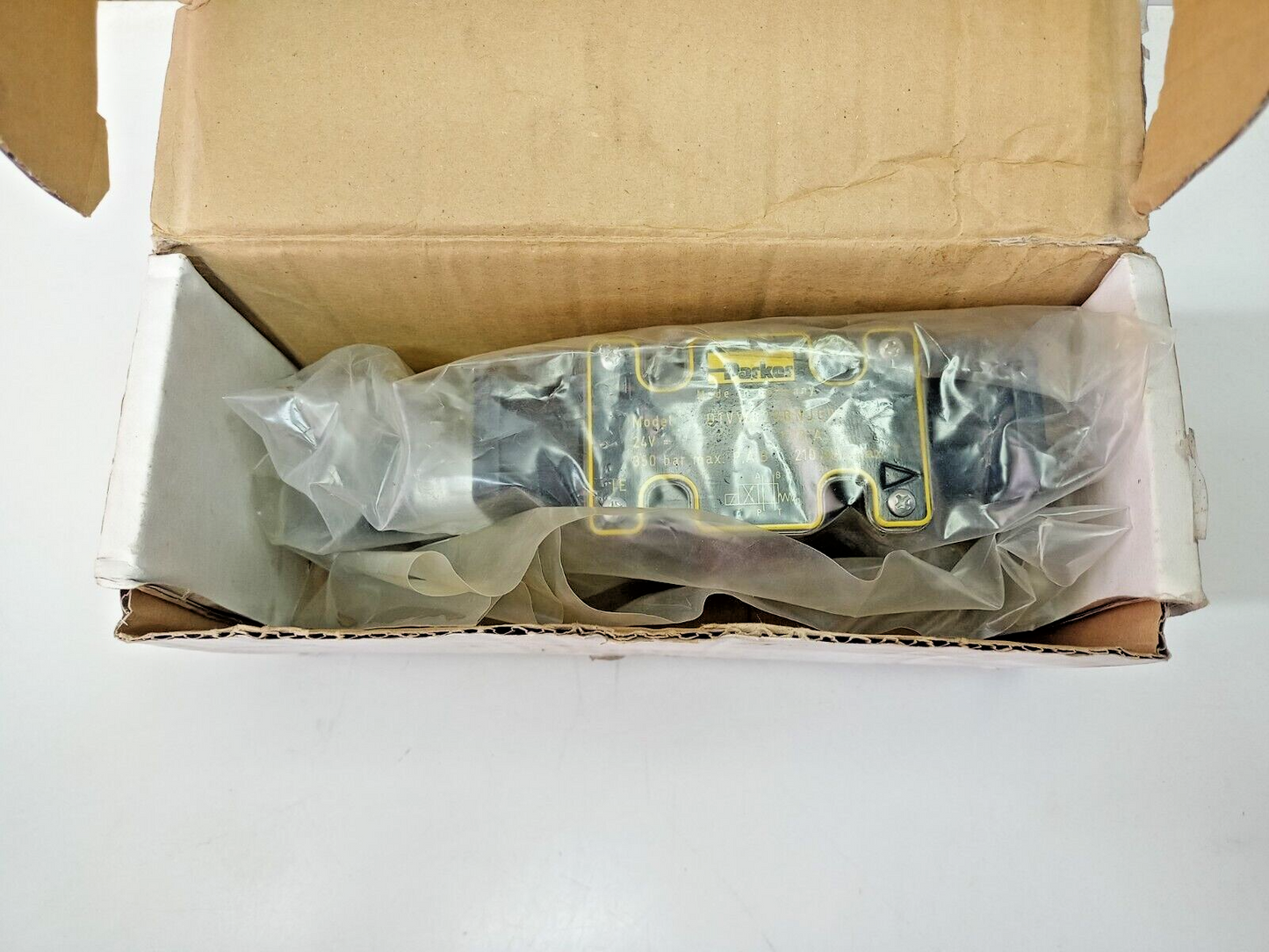 Parker D1VW 020BNJG91 Directional Control Valve D1VW series - NEW