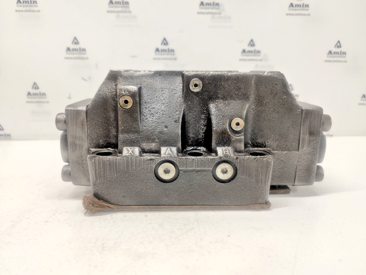Vickers DG5S-8-2C-T-M-X1-ER4-30 Directional control Valve - NEW #2
