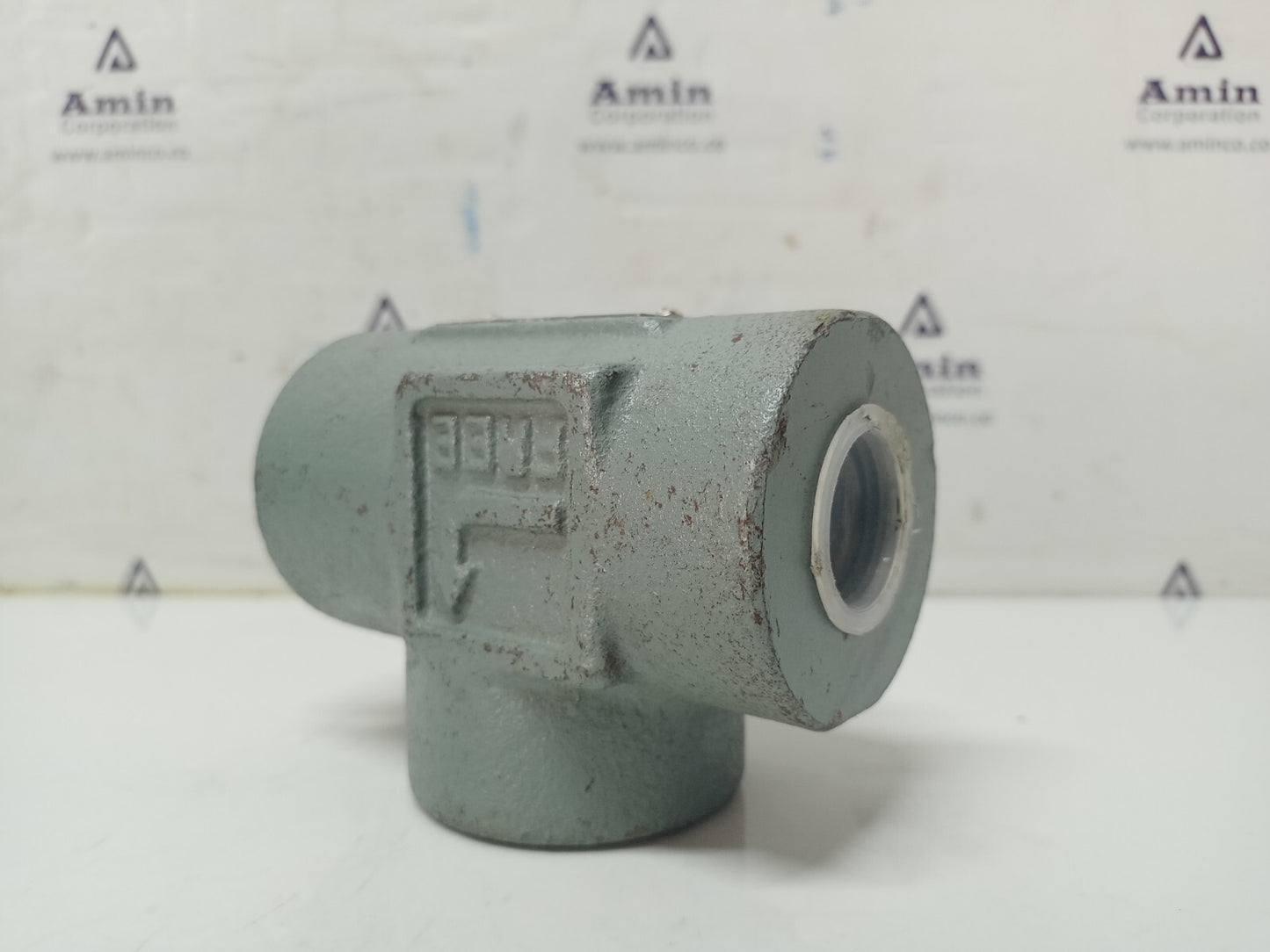 Yuken CRT-06-04-50 Right angle Check valve - NEW